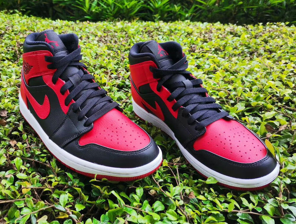 air jordan 1 mid bred