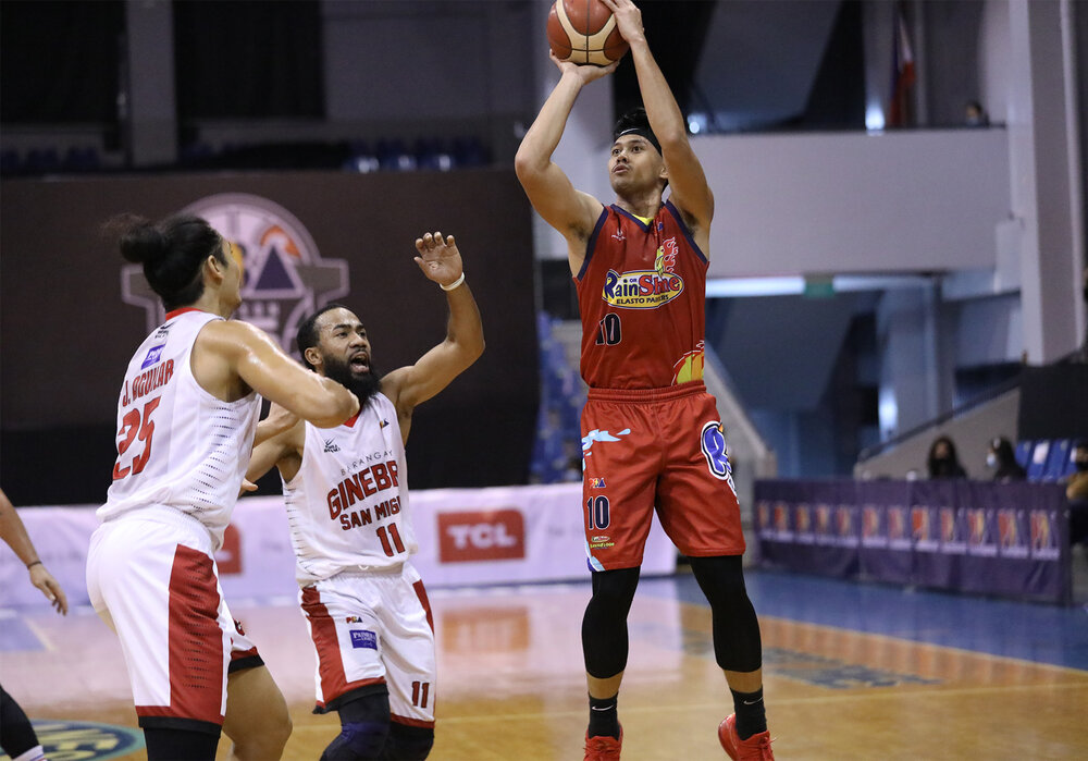 Kenneth’s brother Javee puts up a jumper during a game between Rain or Shine and Ginebra. (Photo from PBA)