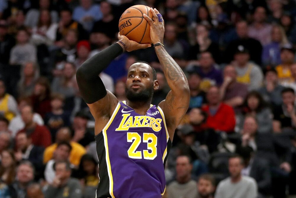 LeBron James drained four triples in the Lakers’ win over the Rockets. (Photo via Hoops Habit)