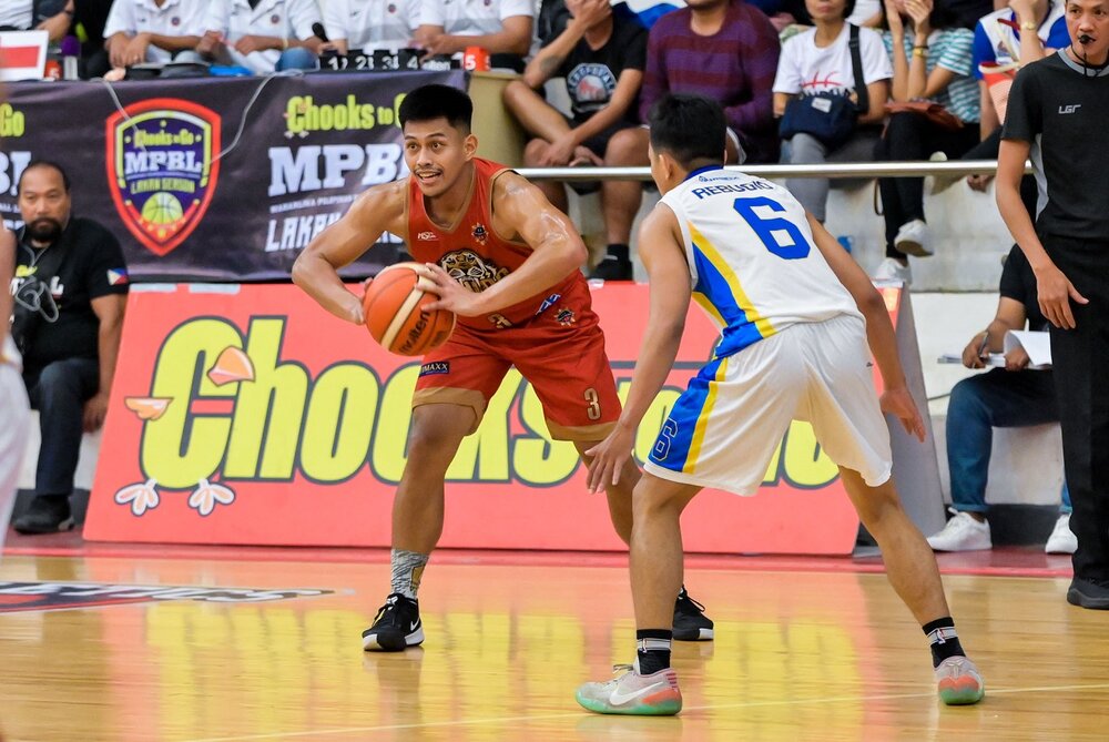 Aside from his playmaking, Kenneth’s calling card is his pride as a defender. (Photo from PBA.ph )