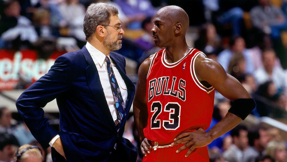 Phil Jackson and Michael Jordan used the triangle offense in their six championship runs. (Photo by Andrew Bernstein/NBAE/Getty Images)