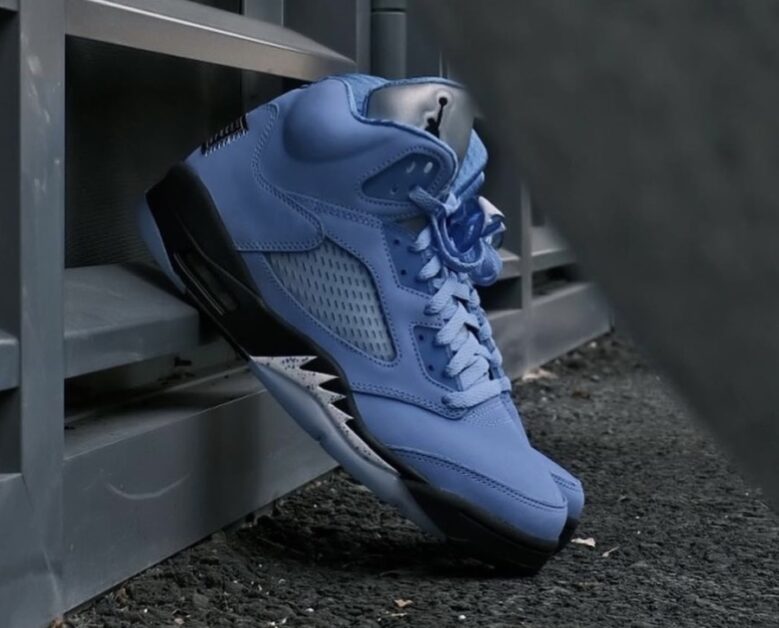 Air Jordan 5 "UNC"